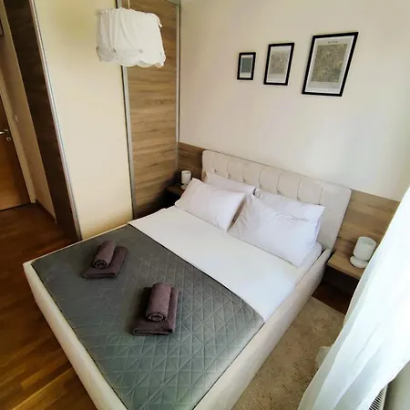 Vista Apartment *